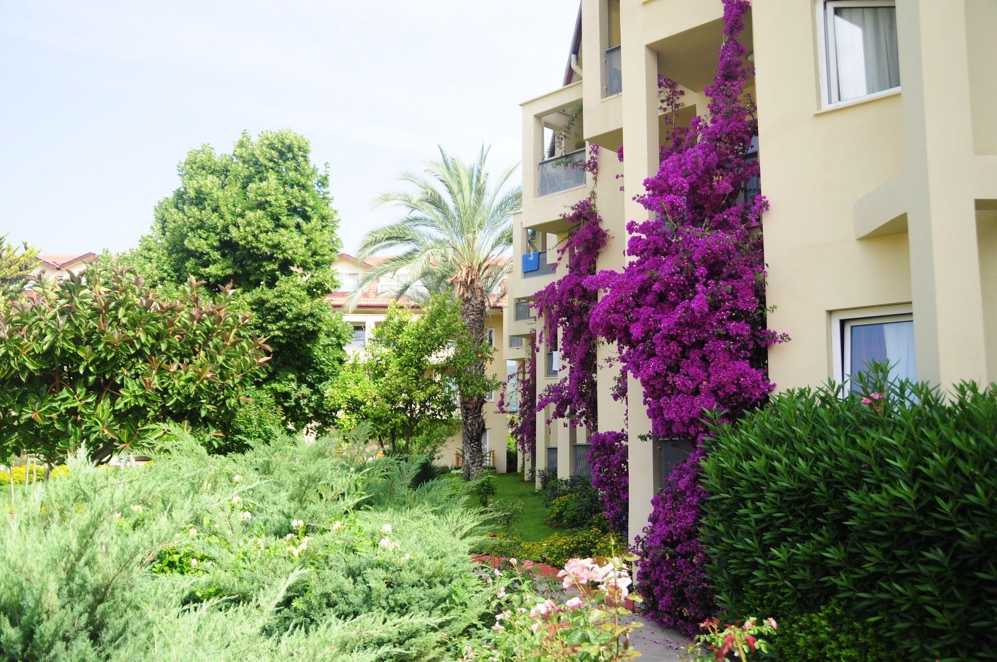 Queen'S Park Le Jardin Kemer Bagian luar foto