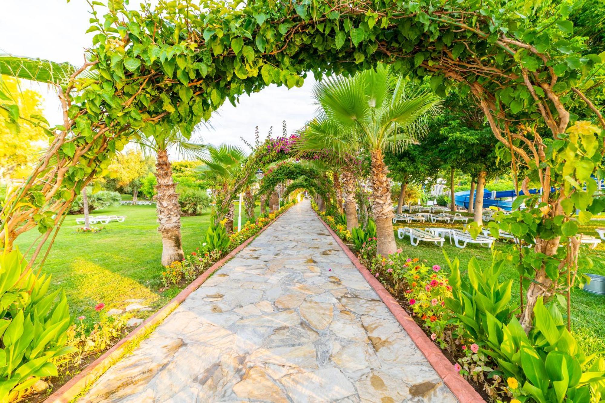 Queen'S Park Le Jardin Hotel Kemer Bagian luar foto