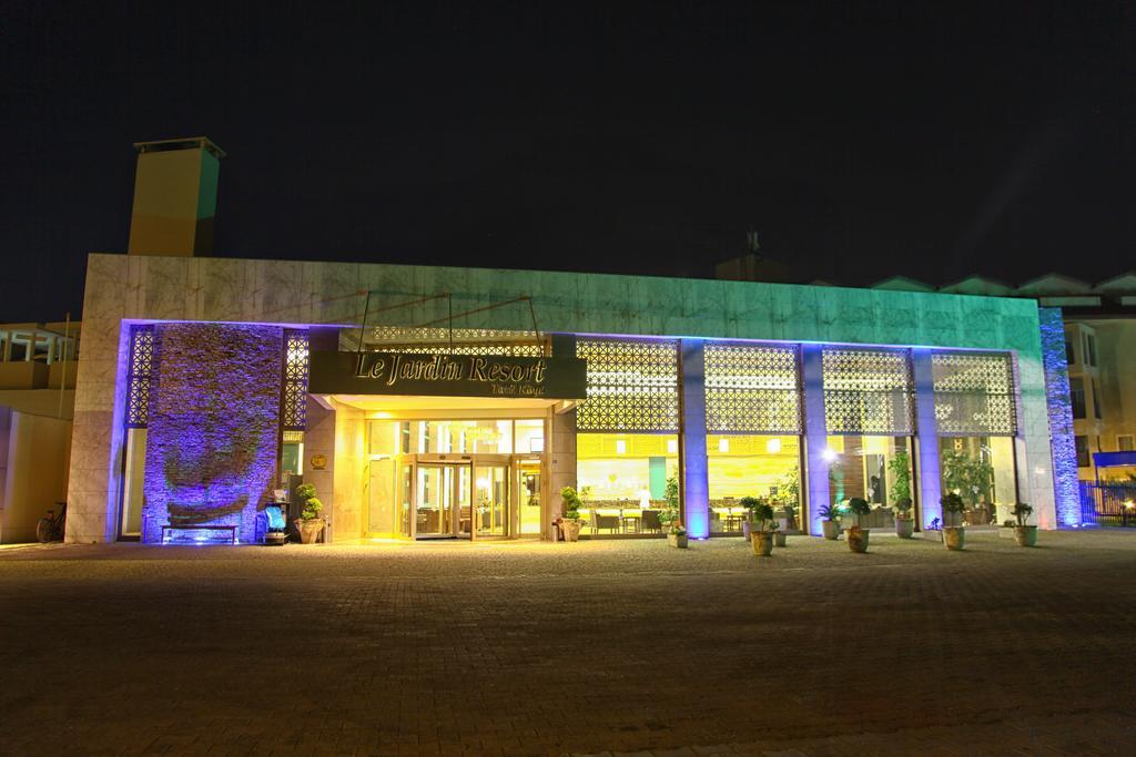 Queen'S Park Le Jardin Kemer Bagian luar foto